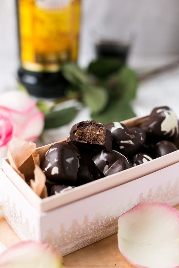 Caramel Mocha Chocolates | via @annabanana.co