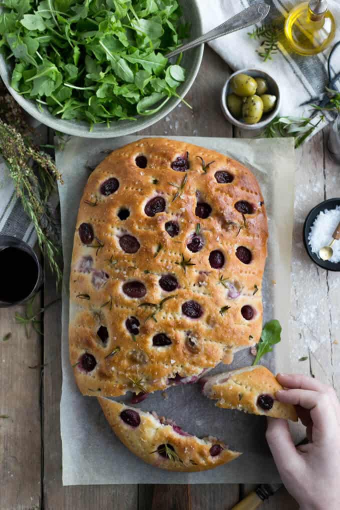 Traditional focaccia bread with rosemary and red grapes | via @annabanana.co