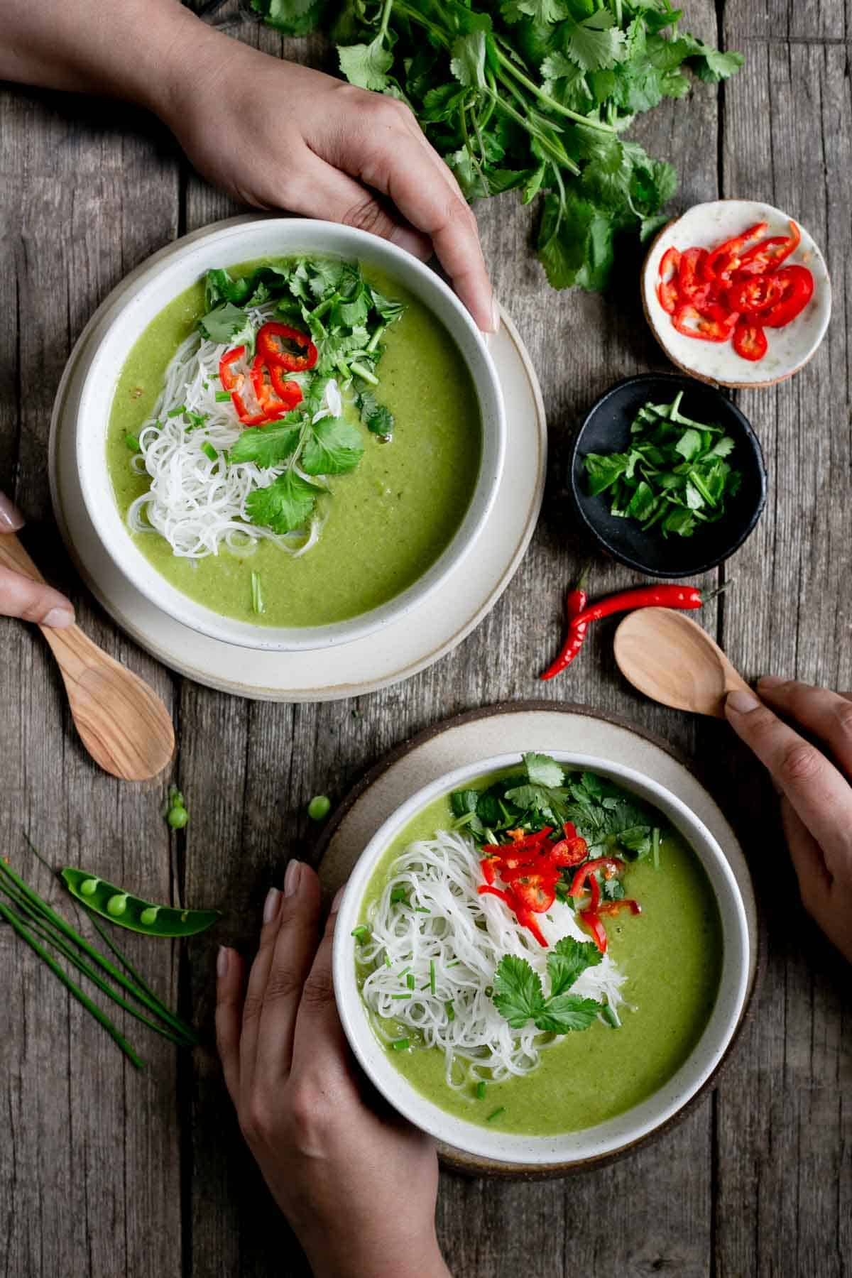 Incredibly aromatic, Thai style pea and apple soup with rice noodles #vegan #dairyfree #vegetarian | via @annabanana.co