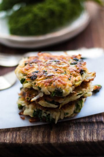 Potato Rosti with Kale and Cabbage. Perfect way to use all the leftovers from your fridge! | via @annabanana.co