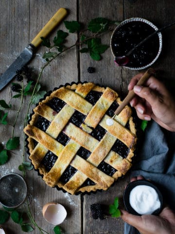 Homemeade blackberry jam lattice tart | via @annabanana.co