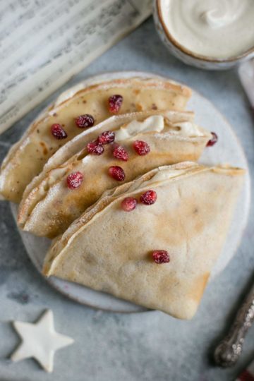 Light and delicate French crepes recipe. Delicious breakfast or brunch! #vegan #crepes #breakfast | via @annabanana.co