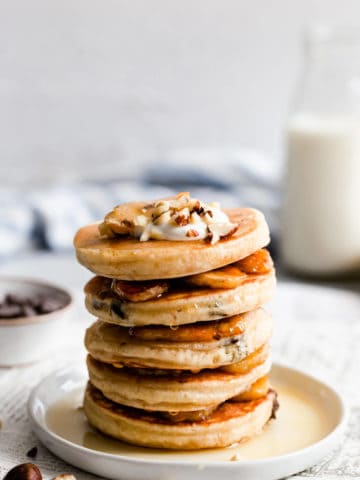stack of pancakes with caramelised bananas between them