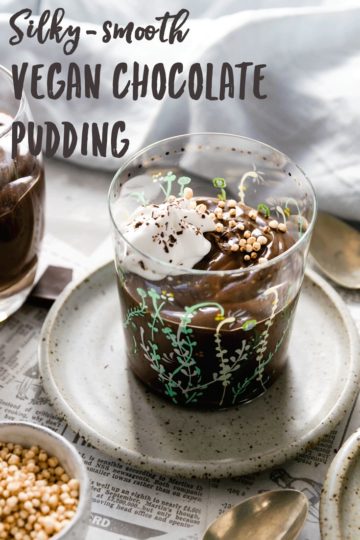 This silky-smooth #vegan chocolate pudding is the ultimate treat for any chocolate lover! It's simply the best chocolate pudding you've ever tasted! #veganrecipes #vegandesserts #dairyfree #chocolate | via @annabanana.co
