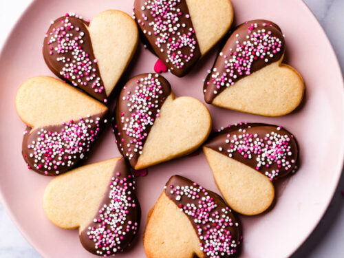 https://annabanana.co/wp-content/uploads/2020/02/Valentine-Sugar-Cookies-5-500x375.jpg