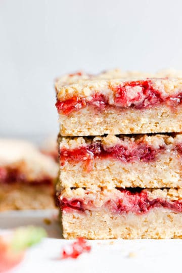side angle super close up at 3 strawberry crumble slices